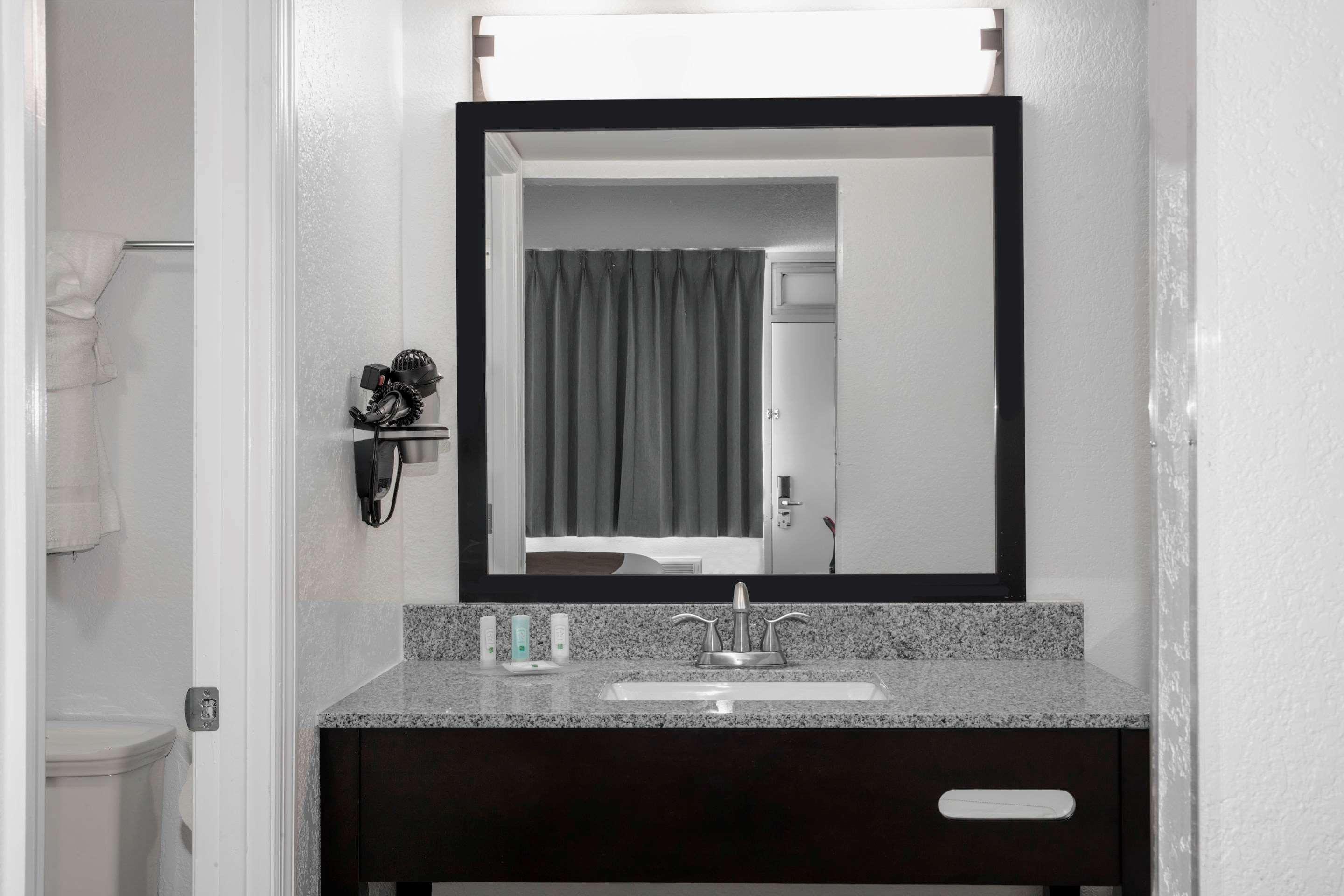 Quality Inn Miami South Palmetto Bay Exterior photo